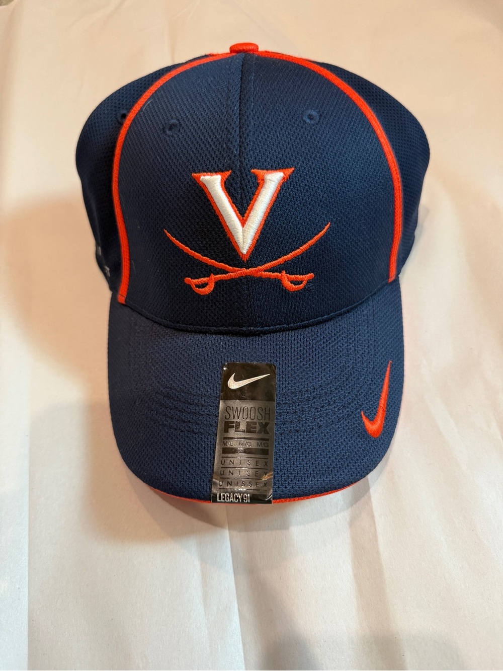 Nike Fitted UVA Unisex Swoosh Flex Cap Size M/L